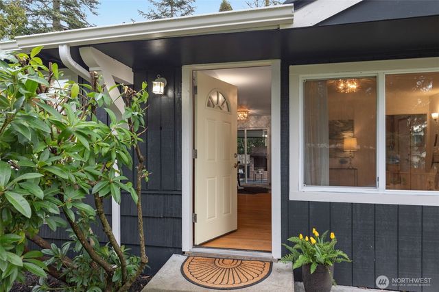 20068 21st Avenue NE, Shoreline, WA 98155