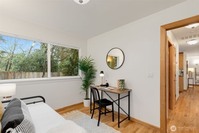 20068 21st Avenue NE, Shoreline, WA 98155