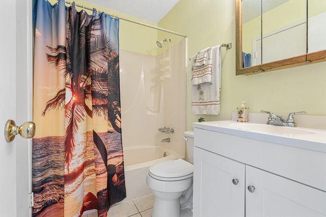 304 Barracuda Avenue 202, Fort Walton Beach, FL 32548