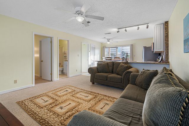 304 Barracuda Avenue 202, Fort Walton Beach, FL 32548