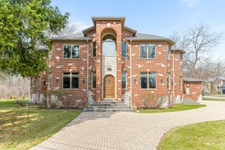 11556 W Elmwood Place, Deerfield, IL 60015