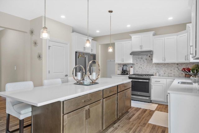 1316 Orchard View LANE, Mukwonago, WI 53149