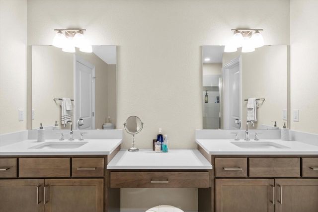 1316 Orchard View LANE, Mukwonago, WI 53149