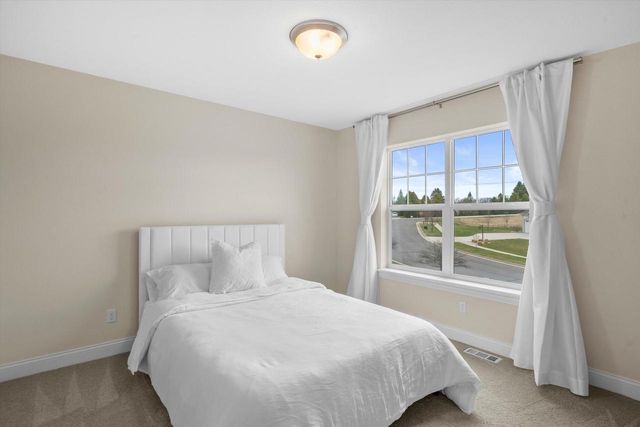 1316 Orchard View LANE, Mukwonago, WI 53149