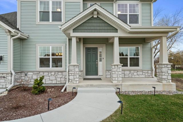 1316 Orchard View LANE, Mukwonago, WI 53149