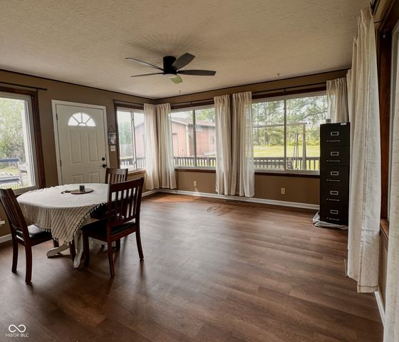 1128 W County Road 300 N, New Castle, IN 47362