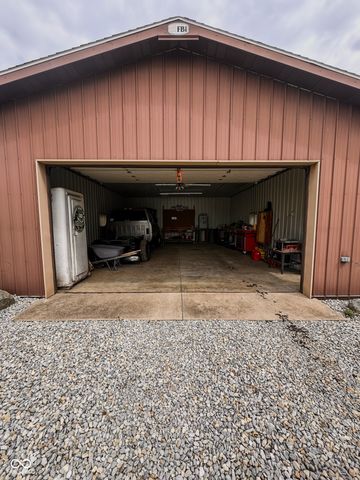 1128 W County Road 300 N, New Castle, IN 47362