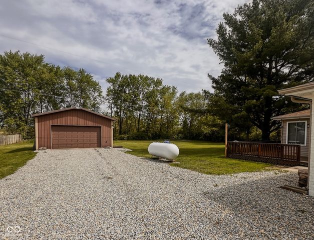 1128 W County Road 300 N, New Castle, IN 47362