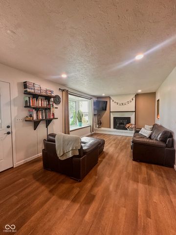 1128 W County Road 300 N, New Castle, IN 47362