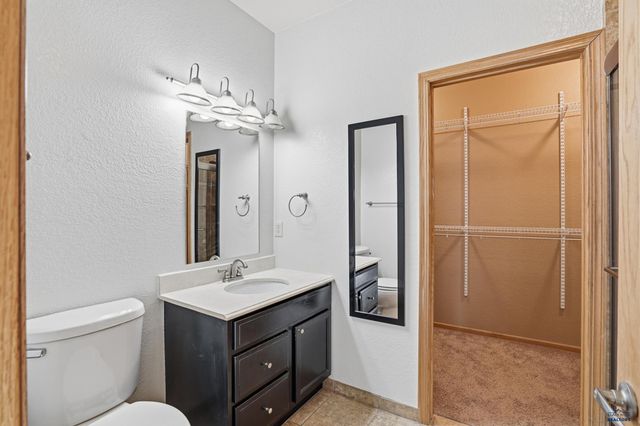 6533 MUIRFIELD DR, Rapid City, SD 57702