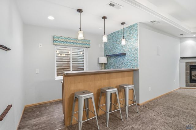 6533 MUIRFIELD DR, Rapid City, SD 57702