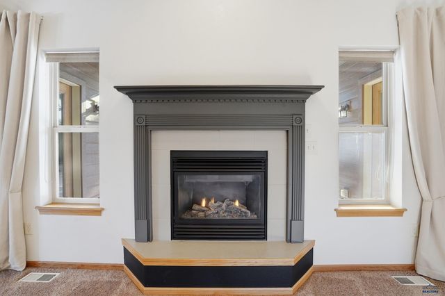 6533 MUIRFIELD DR, Rapid City, SD 57702