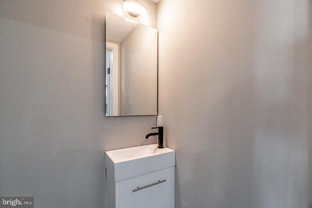 1223 Leopard St # 5, Philadelphia, PA 19125
