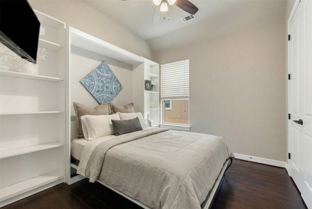 210 Lake Como DR, Lakeway, TX 78734