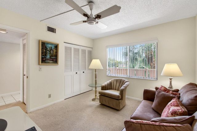 6585 Kensington Lane 307, Delray Beach, FL 33446