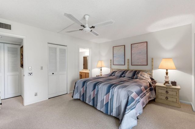 6585 Kensington Lane 307, Delray Beach, FL 33446