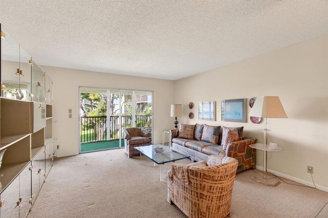 6585 Kensington Lane 307, Delray Beach, FL 33446