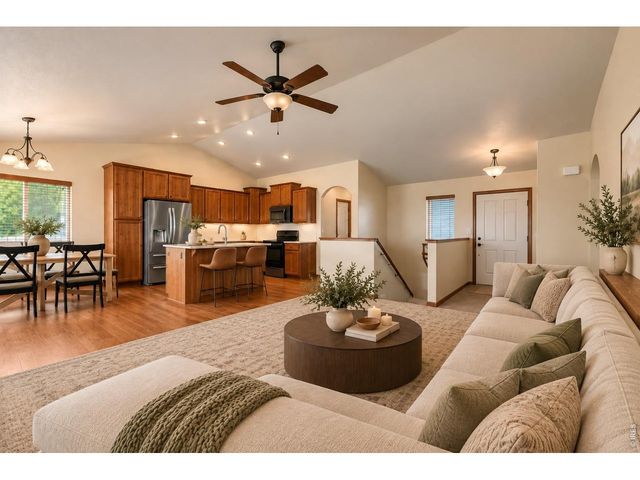 6886 Sumner St, Wellington, CO 80549