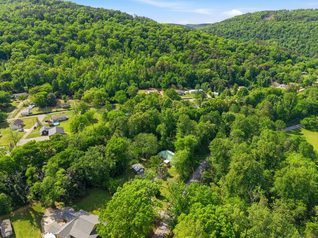 11451 Back Valley Road, Soddy Daisy, TN 37379