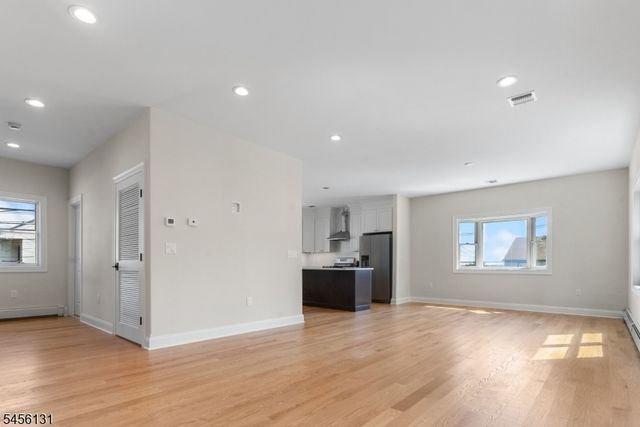 382 5Th Ave, Paterson City, NJ 07514