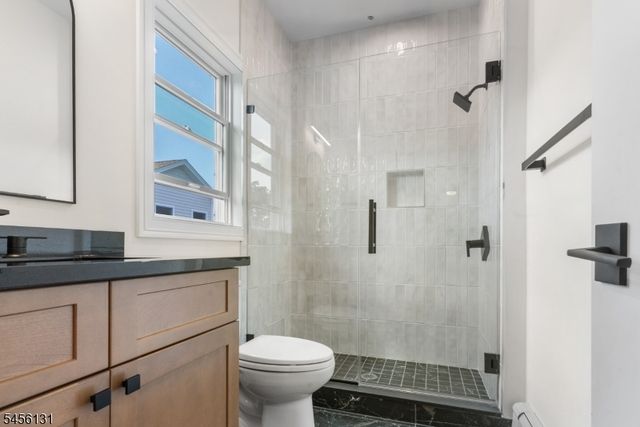 382 5Th Ave, Paterson City, NJ 07514