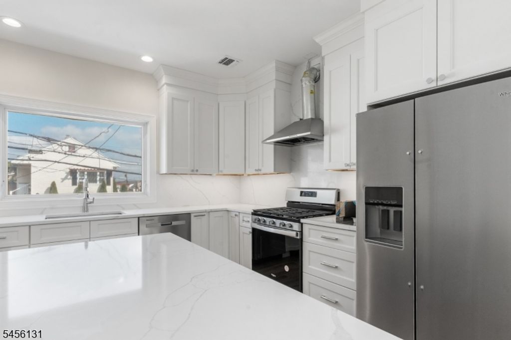 382 5Th Ave, Paterson City, NJ 07514 — photo 3