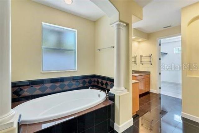 4250 SWIFT ROAD, Sarasota, FL 34231