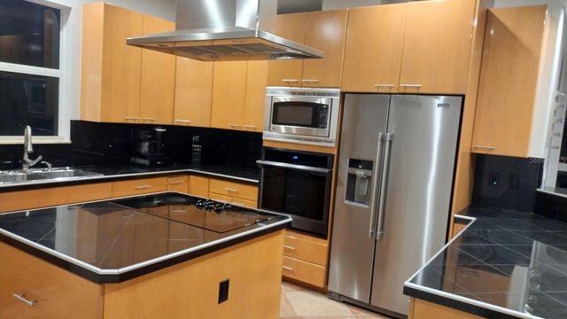 4250 SWIFT ROAD, Sarasota, FL 34231