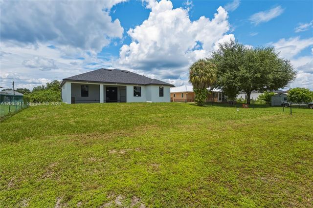 3011 23rd Street SW, Lehigh Acres, FL 33976