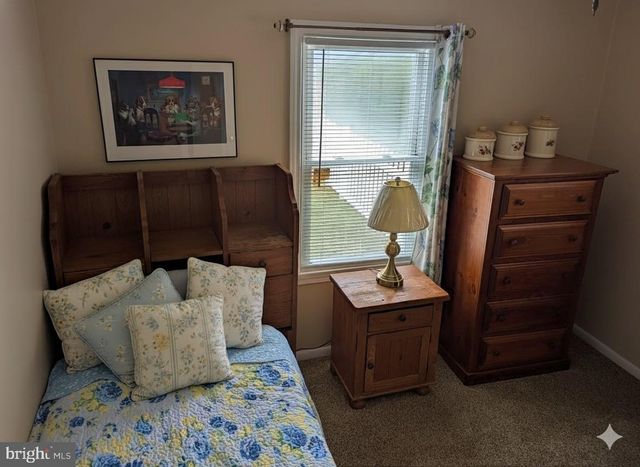 7 MEDIAN DR, Wilmington, DE 19803