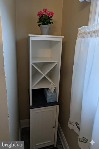 7 MEDIAN DR, Wilmington, DE 19803