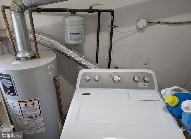 7 MEDIAN DR, Wilmington, DE 19803