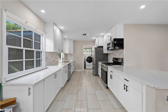 6257 Melba Avenue, Woodland Hills, CA 91367