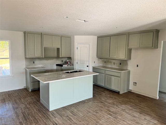 1008 Bradshaw Court, Springtown, TX 76082