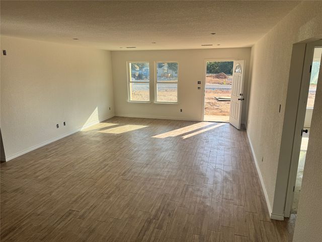 1008 Bradshaw Court, Springtown, TX 76082