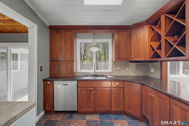 304 Bushy Hill Road, Simsbury, CT 06070