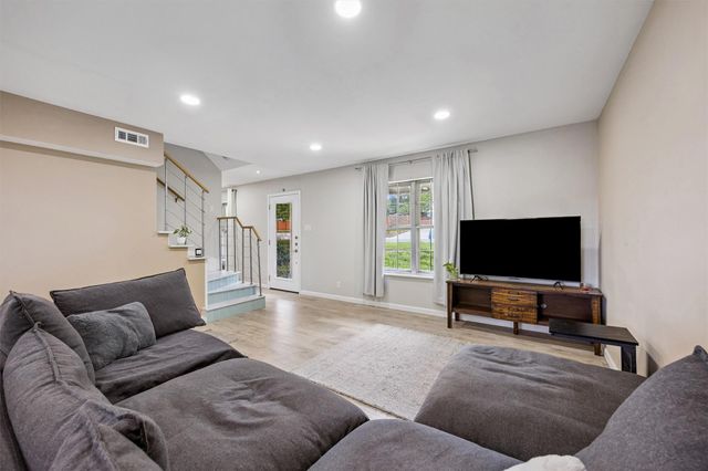 2118 Vanderbilt LN, Austin, TX 78723