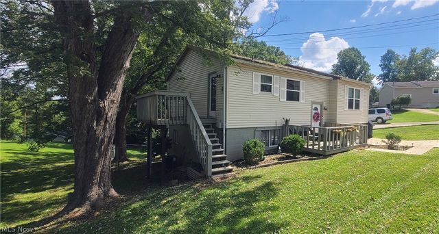 49 Colonel Phelps Drive, Parkersburg, WV 26104