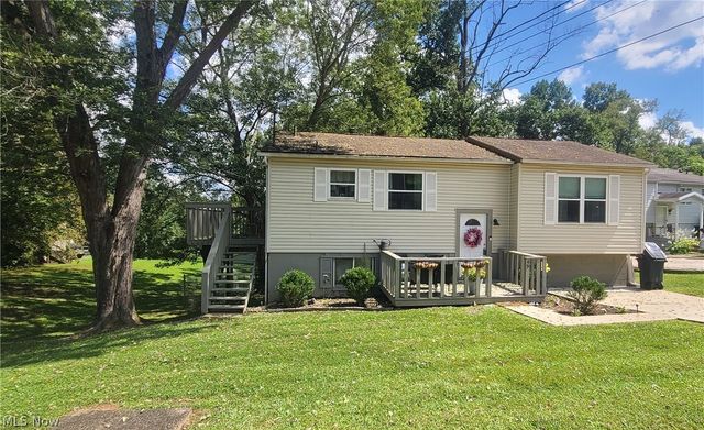 49 Colonel Phelps Drive, Parkersburg, WV 26104