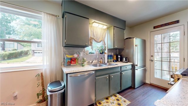49 Colonel Phelps Drive, Parkersburg, WV 26104