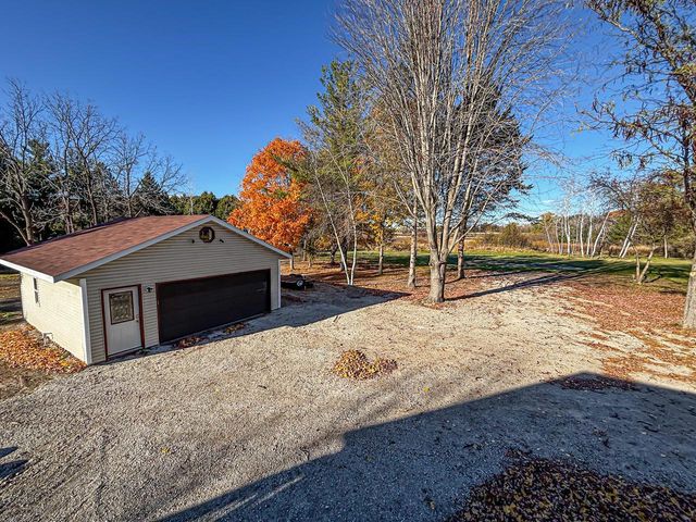 N8538 River ROAD, Watertown, WI 53094