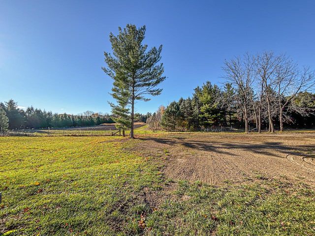 N8538 River ROAD, Watertown, WI 53094