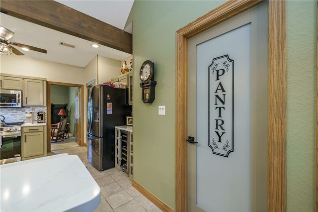 37 Holiday Island Drive, Holiday Island, AR 72631