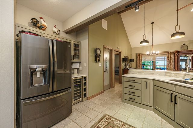 37 Holiday Island Drive, Holiday Island, AR 72631