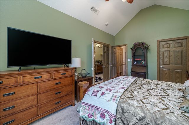 37 Holiday Island Drive, Holiday Island, AR 72631