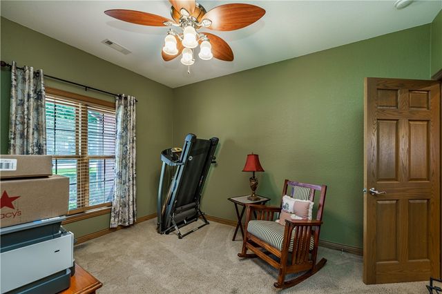 37 Holiday Island Drive, Holiday Island, AR 72631