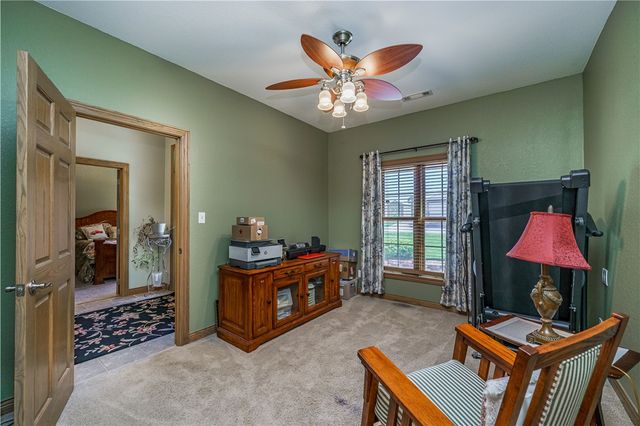 37 Holiday Island Drive, Holiday Island, AR 72631