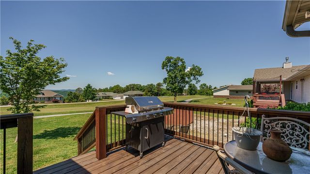 37 Holiday Island Drive, Holiday Island, AR 72631