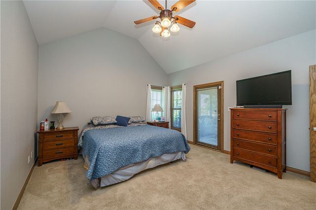 37 Holiday Island Drive, Holiday Island, AR 72631