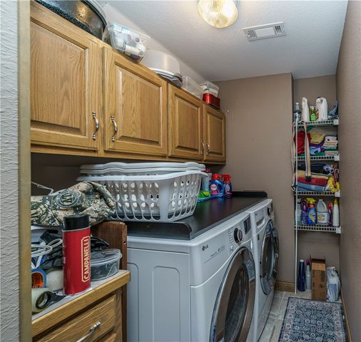 37 Holiday Island Drive, Holiday Island, AR 72631